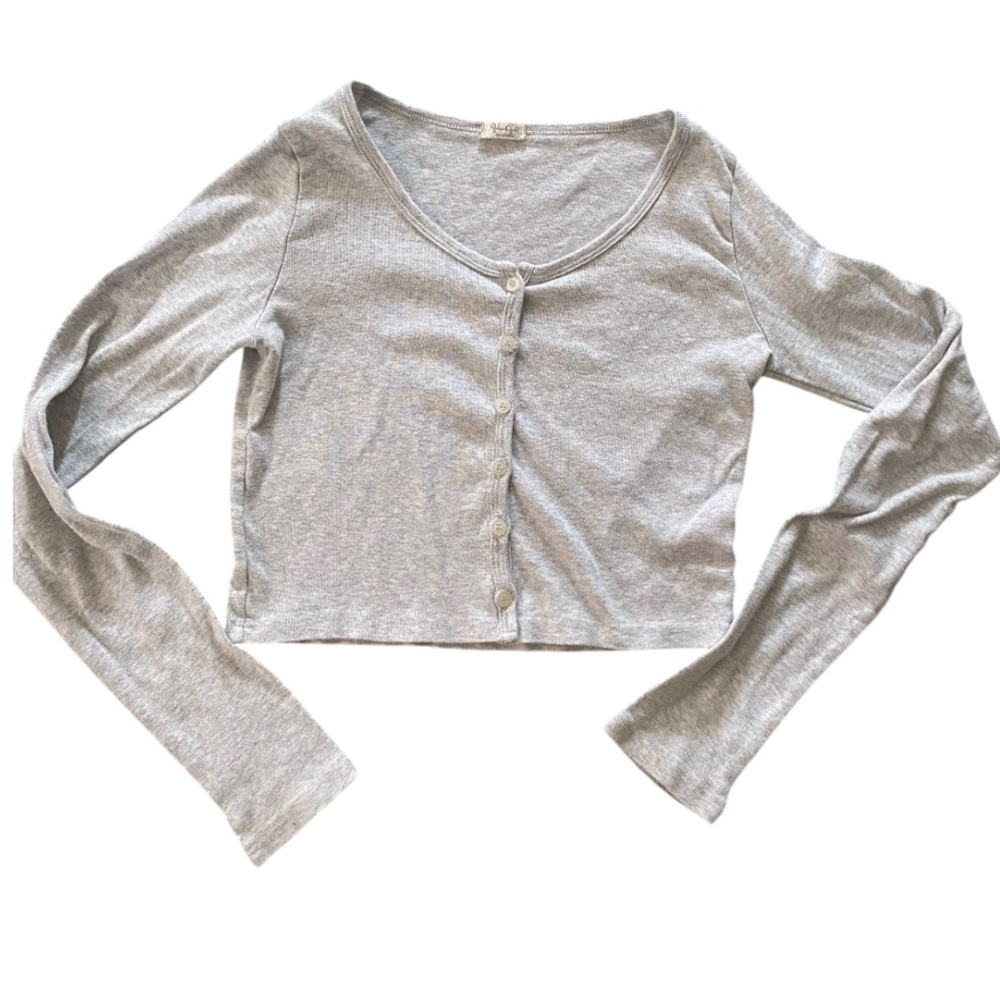 Brandy Melville Gray Fitted Button Down Crop Top 100% Cotton - Picture 2 of 6